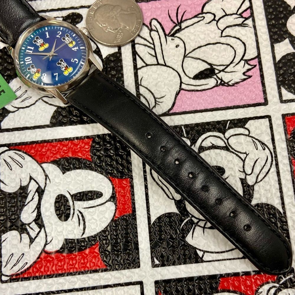Vintage Fossil X Disney Mickey Mouse Color Changing “Mood” Watch - Picture 14 of 16